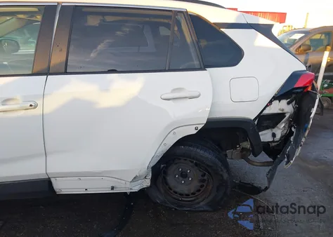 2019 Toyota Rav4 Le z USA, uszkodzony, nr VIN JTMG1RFV1KJ009340